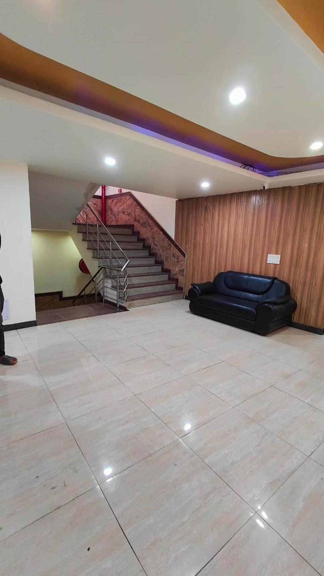 Airport Hotel Mahal New Delhi Exterior photo