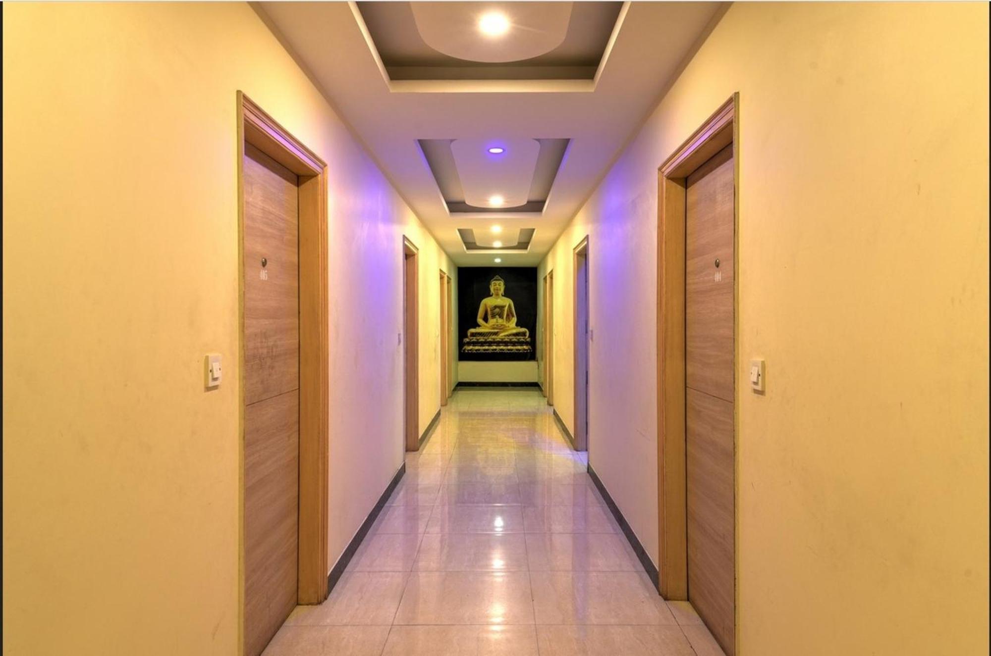 Airport Hotel Mahal New Delhi Exterior photo